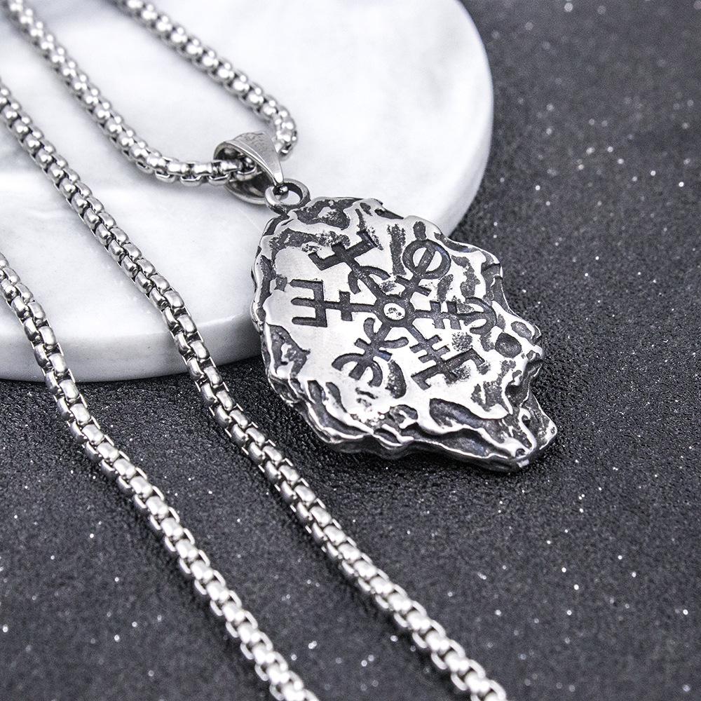 Meteorite-shaped Jewelry, Retro Versatile Necklace, Fashionable Triangular Titanium Steel Pendant 60CM