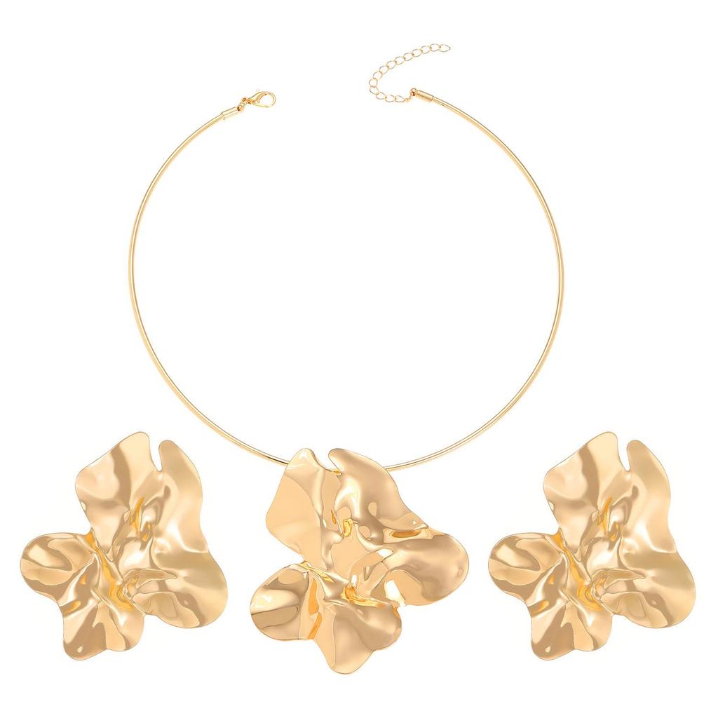 Retro Geometric Pleated Choker & Earring Set with Metal Flower Necklace
