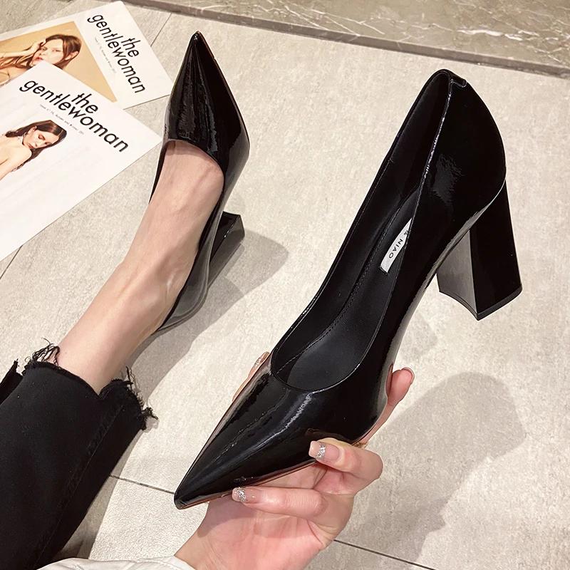 Fashion Women Shoes Patent Leather Slip-On Chunky Heels High Heels Women Temperament Pointed Toe Shallow Sexy Wedding Shoes Pumps