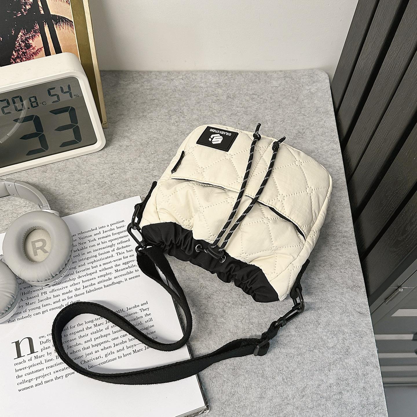 

Crossbody Bag Function Contrasting Color Drawstring Bundle Bag Bucket Bag Fashion Versatile Camping Shoulder Bag Cotton Clothing Portable Backpack белый