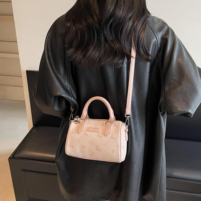 High-value Shoulder Pillow Bag, New Versatile Texture Bag, Women's Large-capacity Commuter Messenger Bag