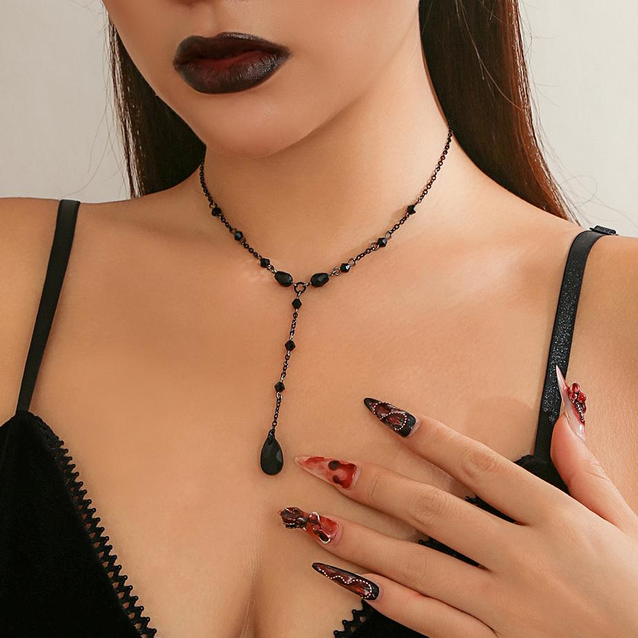Gothic Schwarze Wassertropfen Kristall Brustkette Halskette für Frauen Collares Vintage Sexy Glieder Choker Y2K Halloween Schmuck Accessoires