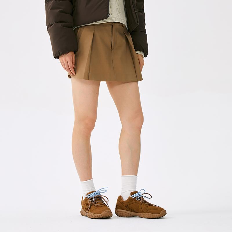 MLB New York Yankees Non Slip Lightweight Low Top Skateboard Shoes Unisex Beige Yellow Sneakers 3ASXT015N-50BGS