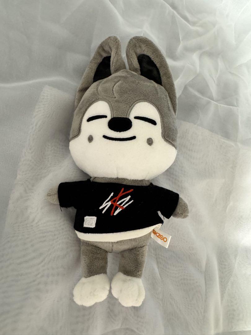 

[USED] SKZOO PLUSH ORIGINAL Wolf Chan