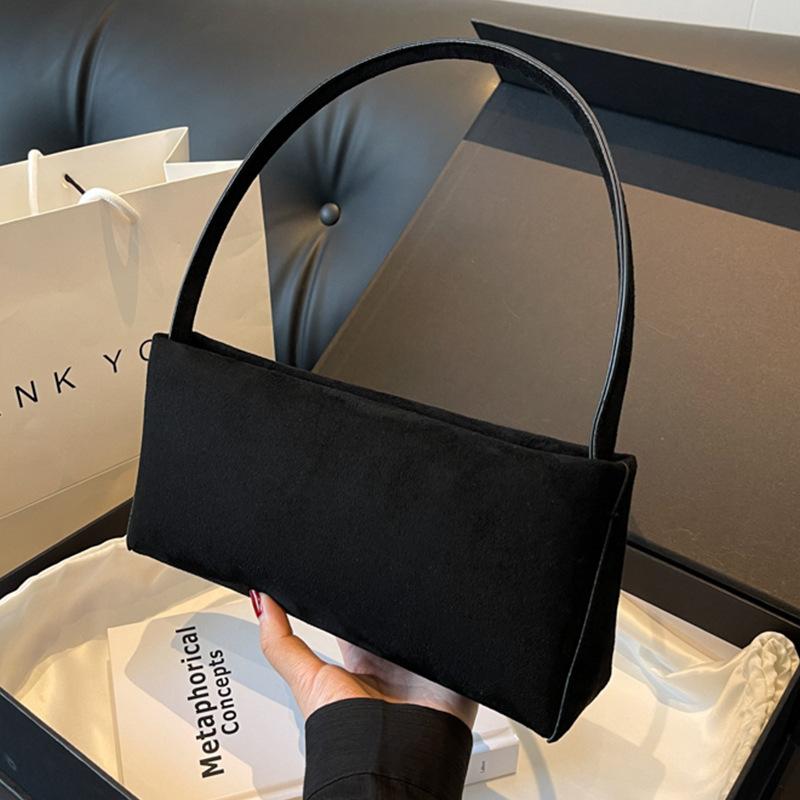 Fashionable Versatile Small and Unique Shoulder Bag Under The Arm, Elegant and Trendy Crossbody Bag