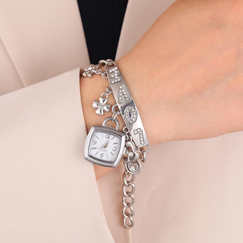 Korean Style Rhinestone Pendant Bracelet Wristwatch - Versatile Fashion Jewelry