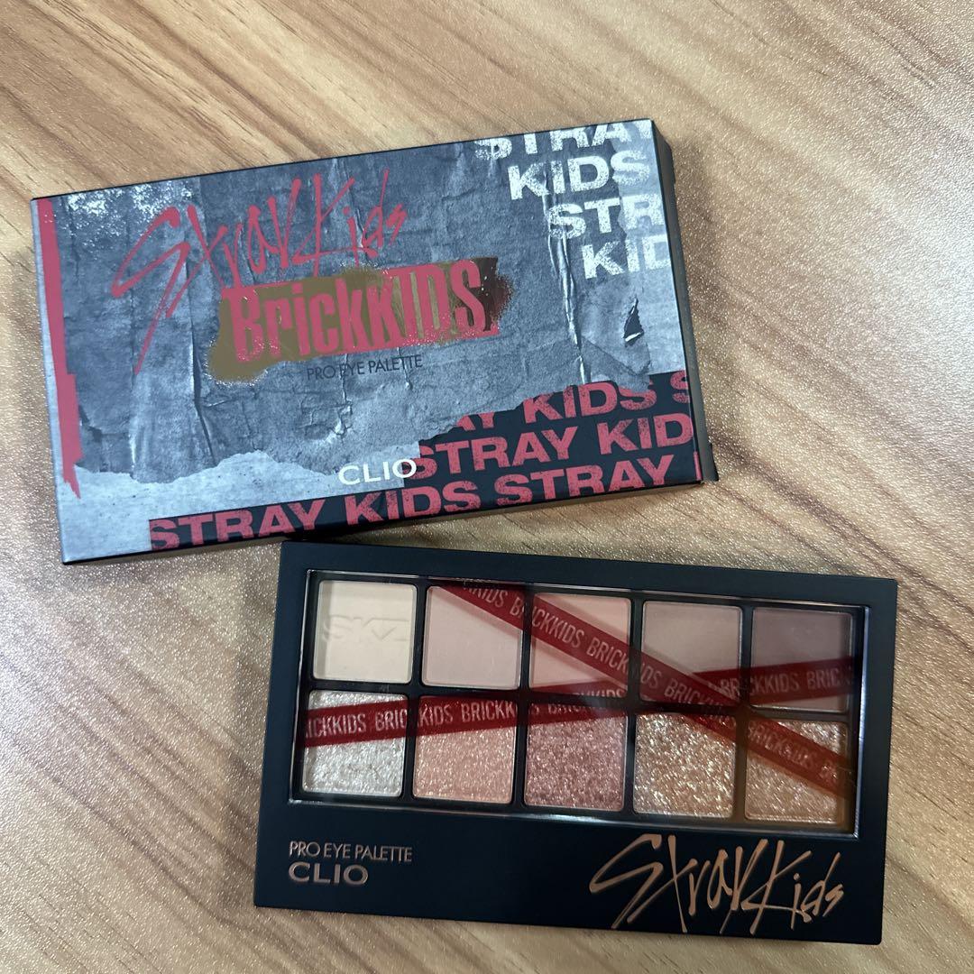 

[USED] Stray Kids CLIO Eye Palette Eyeshadow