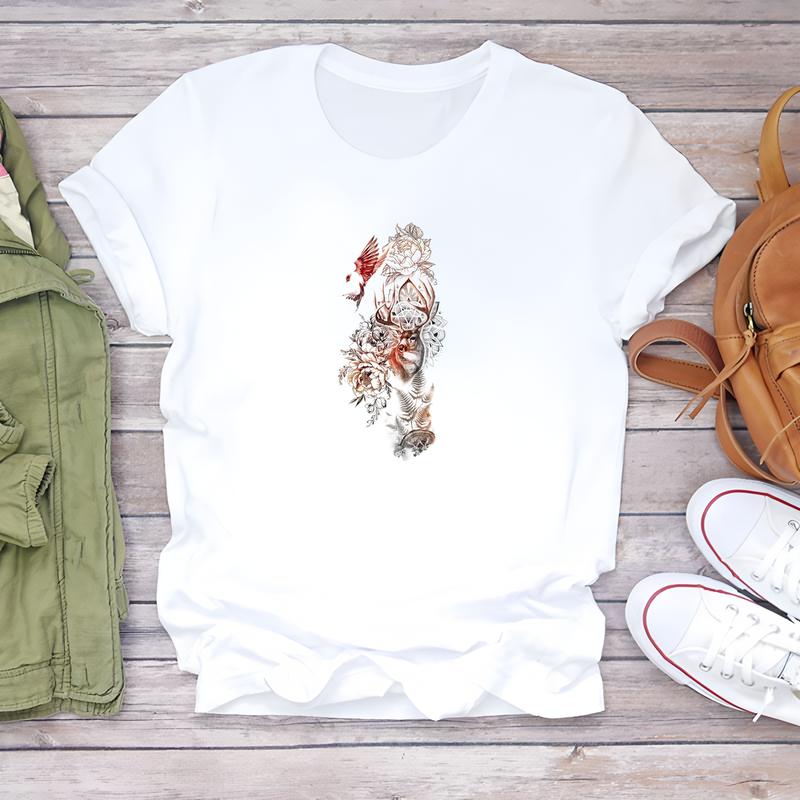 Short-sleeve T-shirt with trendy summer prints, cute and fashionable daily wear for women.
