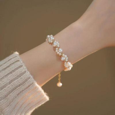 Elegant Imitation Pearl Kitten Claw Bracelet – Trendy Gift for Women, Inspired by Japanese and Korean Styles.