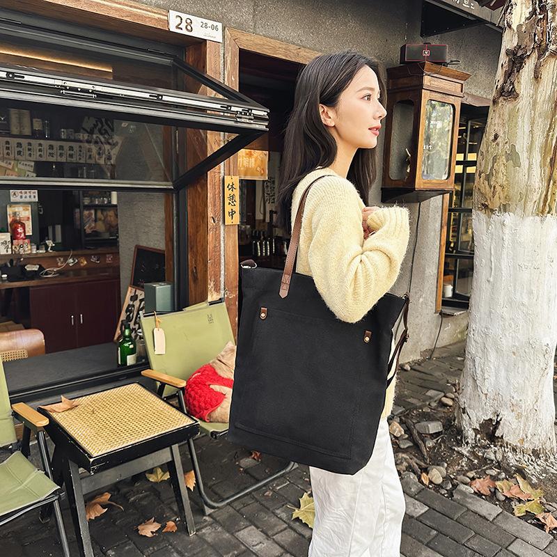 2026 Spring New Solid Color Large Capacity Canvas Bag for Students Class Commuting, Durable, Popular, Versatile, Retro
