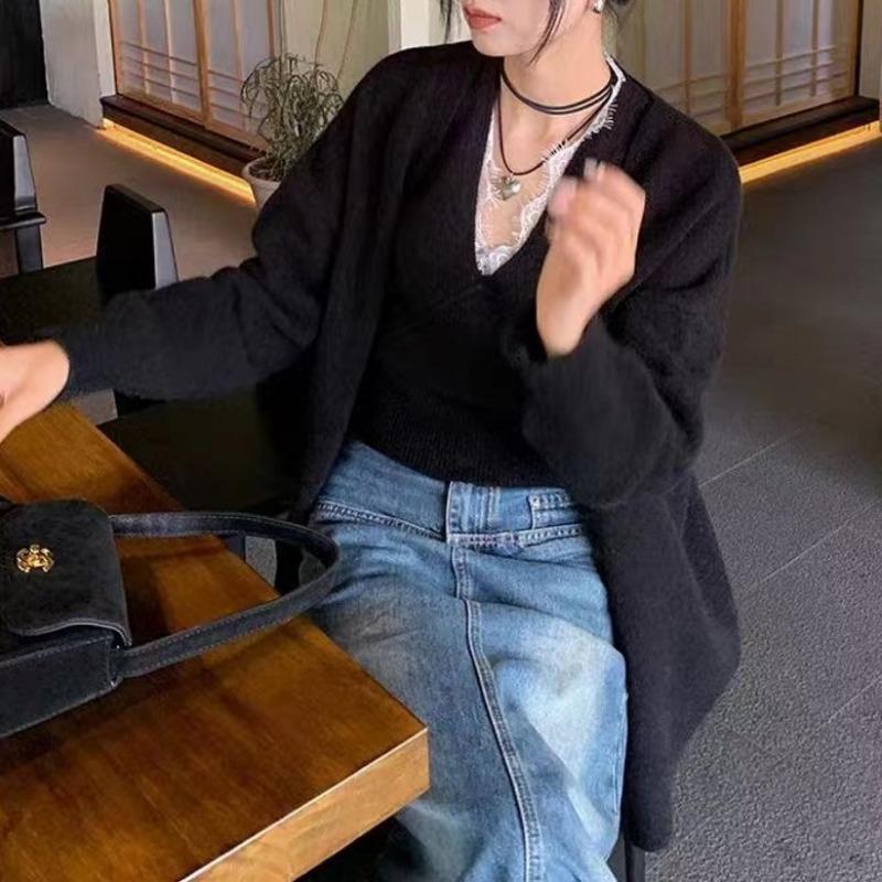 Autumn and winter new lace edge knitted cardigan vest two-piece set women's fashion age-reducing sweater with trendy outside