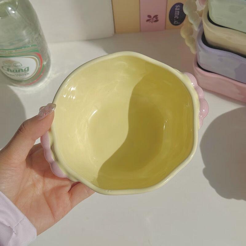

Cream Candy Bean Dotted Dessert Bowl Set