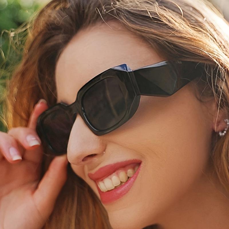 Fashionable Black Box Street Style Beach Glasses