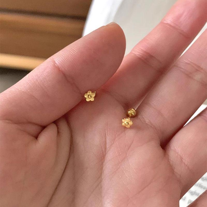 

925 Silver Needle Mini Golden Flower Stud Earrings Sweet Simple Western Style Special-Interest Design Fancy Screw Twist Earrings Gold Flower stud earrings 925 silver needle