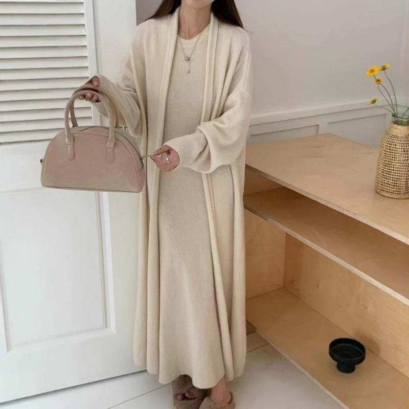 Elegant knitted dress two-piece set autumn and winter new small long cardigan sweater skirt set