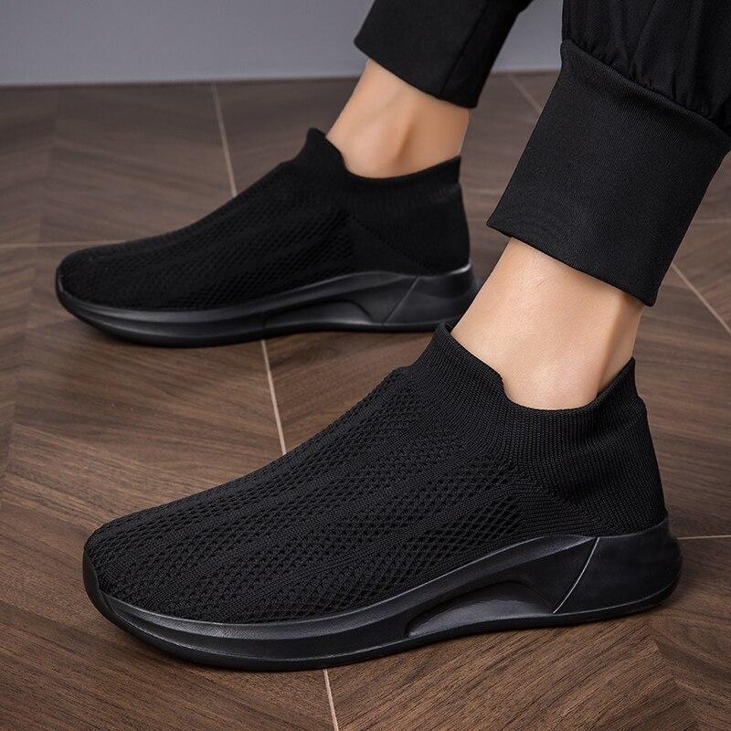 Men's Running Shoes Ultra-light Breathable Walking Shoes Non-slip Casual Sneakers Mesh Women's Slip-on Leisure Shoes