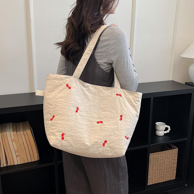 New Large Capacity Nylon Youth Shoulder Bags Cherry Embroidered Reusable Tote Bags Casual Lightweight Shopping Handbag for Women