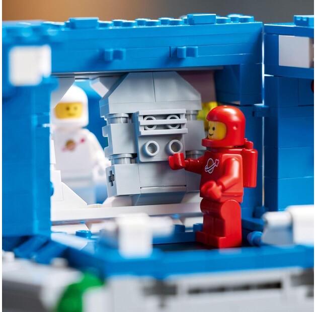 LEGO ICONS 10497 Галактический исследователь