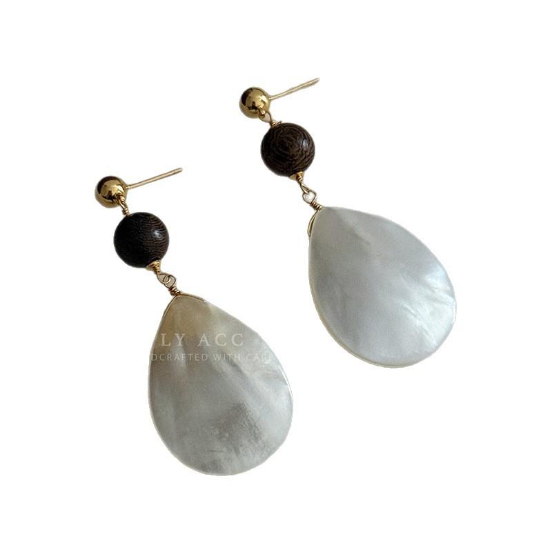 Simple Literary Style Natural Fritillary Water Drop Earrings Light Luxury Gentle Fashion High Sense Earrings Commuter Earrings