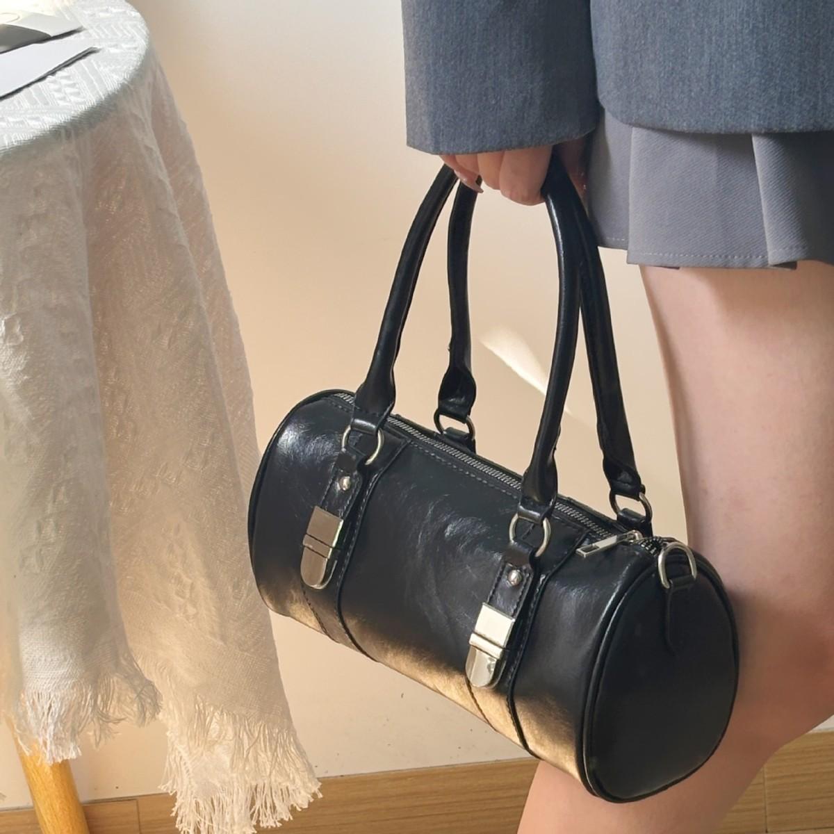 

Boston handbag women 2025 new super fire niche designer black commuter messenger cylinder bag tide