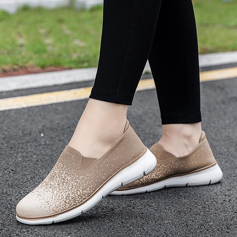Fashion New Women's Lightweight Mesh Walking Breathable Flat Bottom Versatile Men's Loafers Soft Soled Outdoor Women's Single Shoes