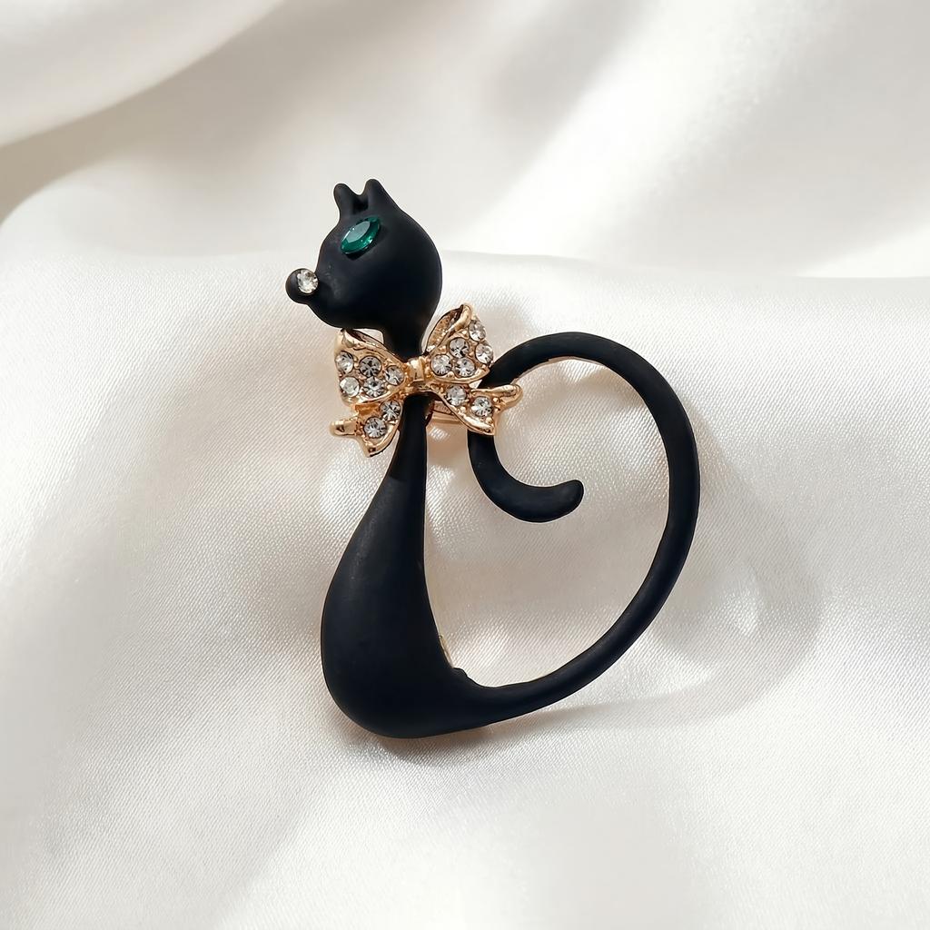 Creative Wild Cat Animal Brooch Simple Versatile Enamel Pin Fashion Jewelry Accessory for Clothing Bags and Hats YNCP5816