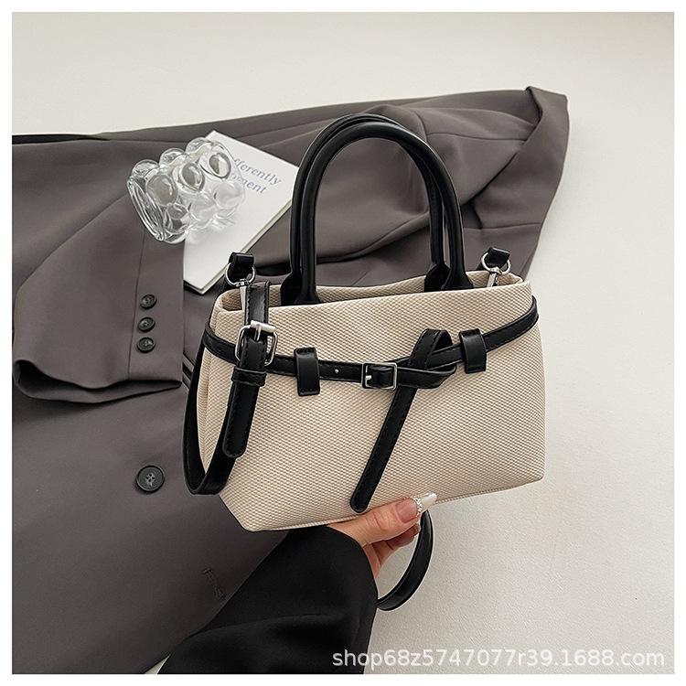 Niche retro bag women s large capacity 2025 new fashion casual shoulder handbag commuter tote bag чёрный 2980₽