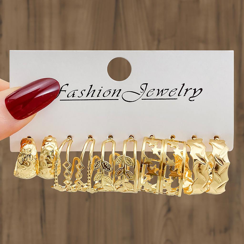 European and American-style, subtly luxurious, fashionable twisted-design earrings with diamond and pearl embellishments11New metal geometric