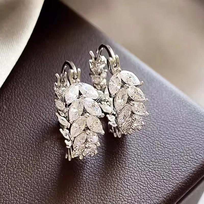 

Huitan Versatile Leaf Design Hoop Earrings for Women Exquisite Trendy Modern Accessories Delicate Dazzling Zircon for Party Hot