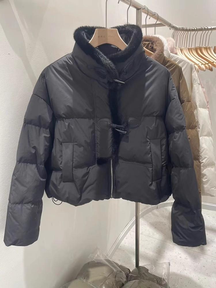 European High-end Mink Fur Spliced Stand Up Collar Down Jacket for Women, Niche Design, Horn Buckle Thickened Jacket