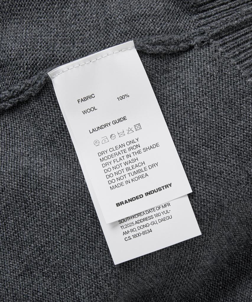 Beulaendideu [Superior] Cloud Superfine V-Neck Knit [Charcoal]