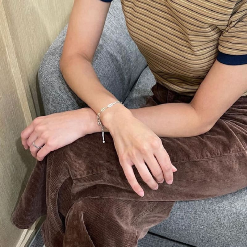 metamic Square Link Chain Bracelet