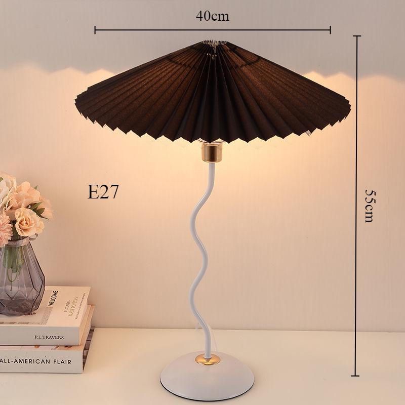 Danish Designer Vintage Retro Pleats Table Lamp Nordic Led Lights Bedside Desk Beside The Sofa Atmosphere Desk Lamp Room Decor