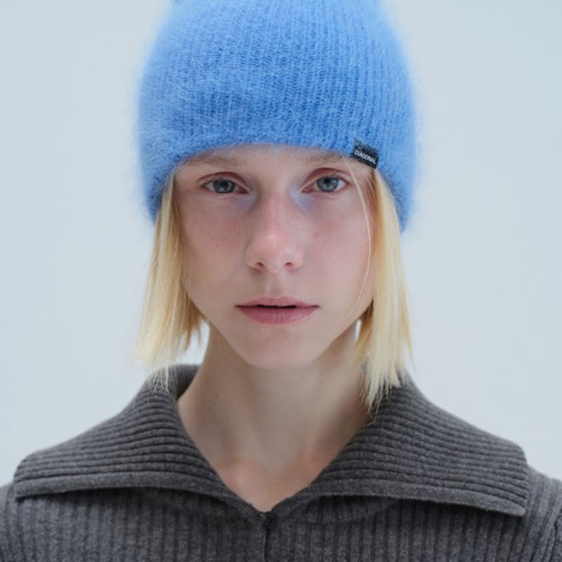 

ДИАГОНАЛЬНАЯ АНГОРСКАЯ ШАПКА-БИНИ (синий) BLUE