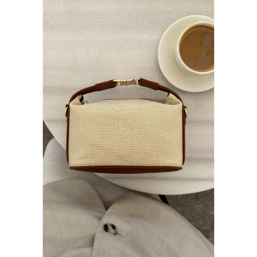 Linen Medium Size Women's Hand And Shoulder Bag Santorini Brown With Gold Lock Accessories