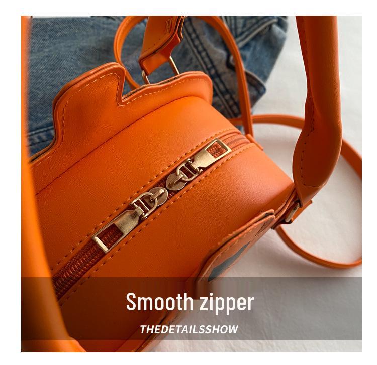 2024 Trendy Cartoon Pumpkin Crossbody Bag: Stylish, Large Capacity, Casual, Perfect for Halloween.