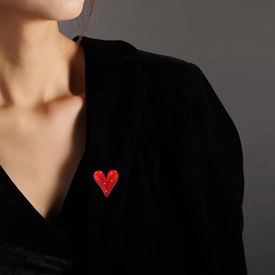 Red Heart Brooch Women Lapel Pin Decorative Brooch Pin Stylish Heart Coat Sweater Pin Gift for Friends Family