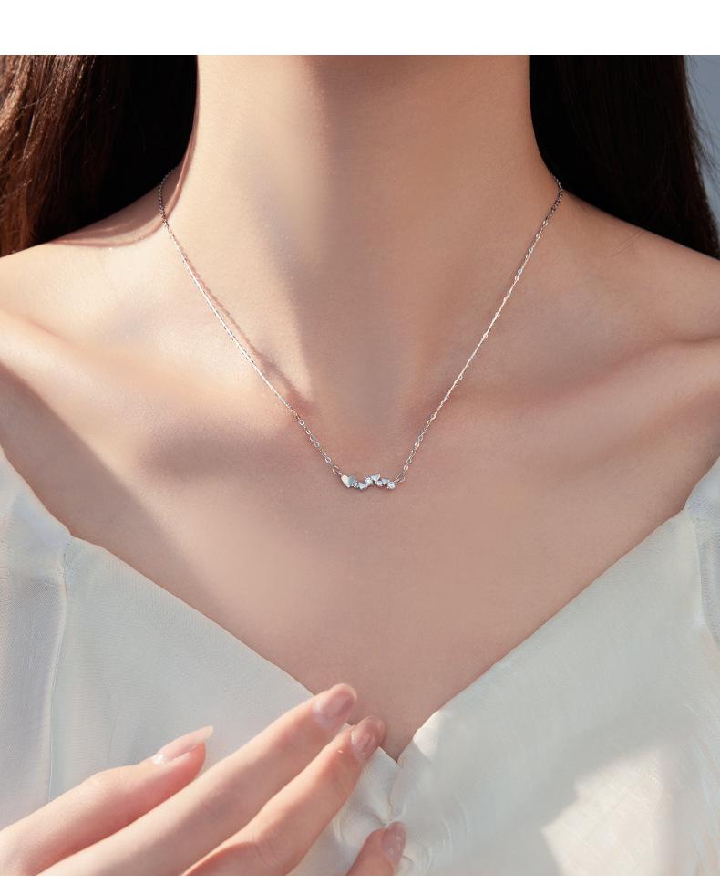 Banyan Tree Heart-Shaped Clavicle Necklace - S925 Silver, Light Luxury Design 2023
