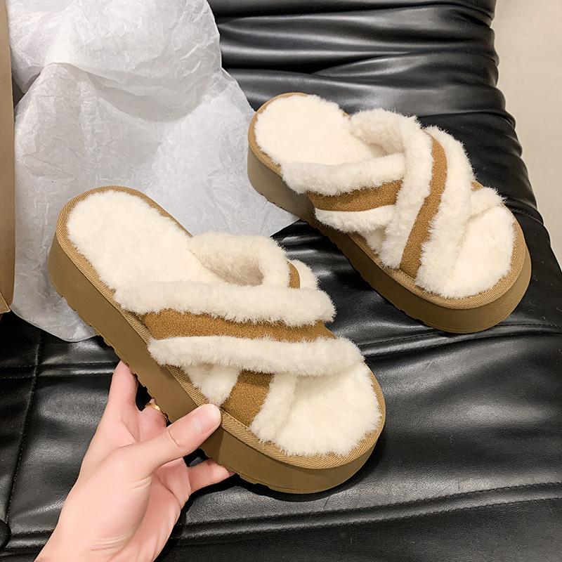 Thick-soled fluffy slippers women's wear 2025 new autumn and winter fashion plush shoes go out Internet celebrity casual cotton mop