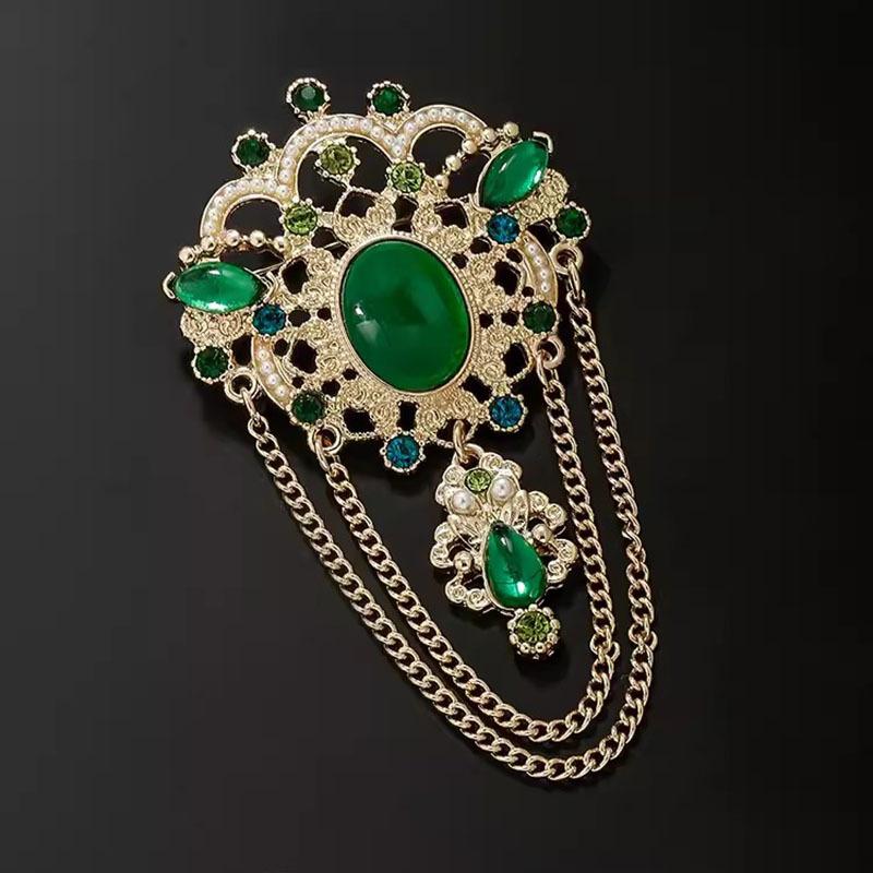 Retro Emerald Tassel Brooch for Women, High-end and Elegant, Gong Yanfeng Brooch