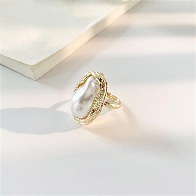 Irregular Pearls Ring Women Fashion Ring Vintage Pearls Jewelry Statement Pearls Ring Alloy Texture Suitable for Daily