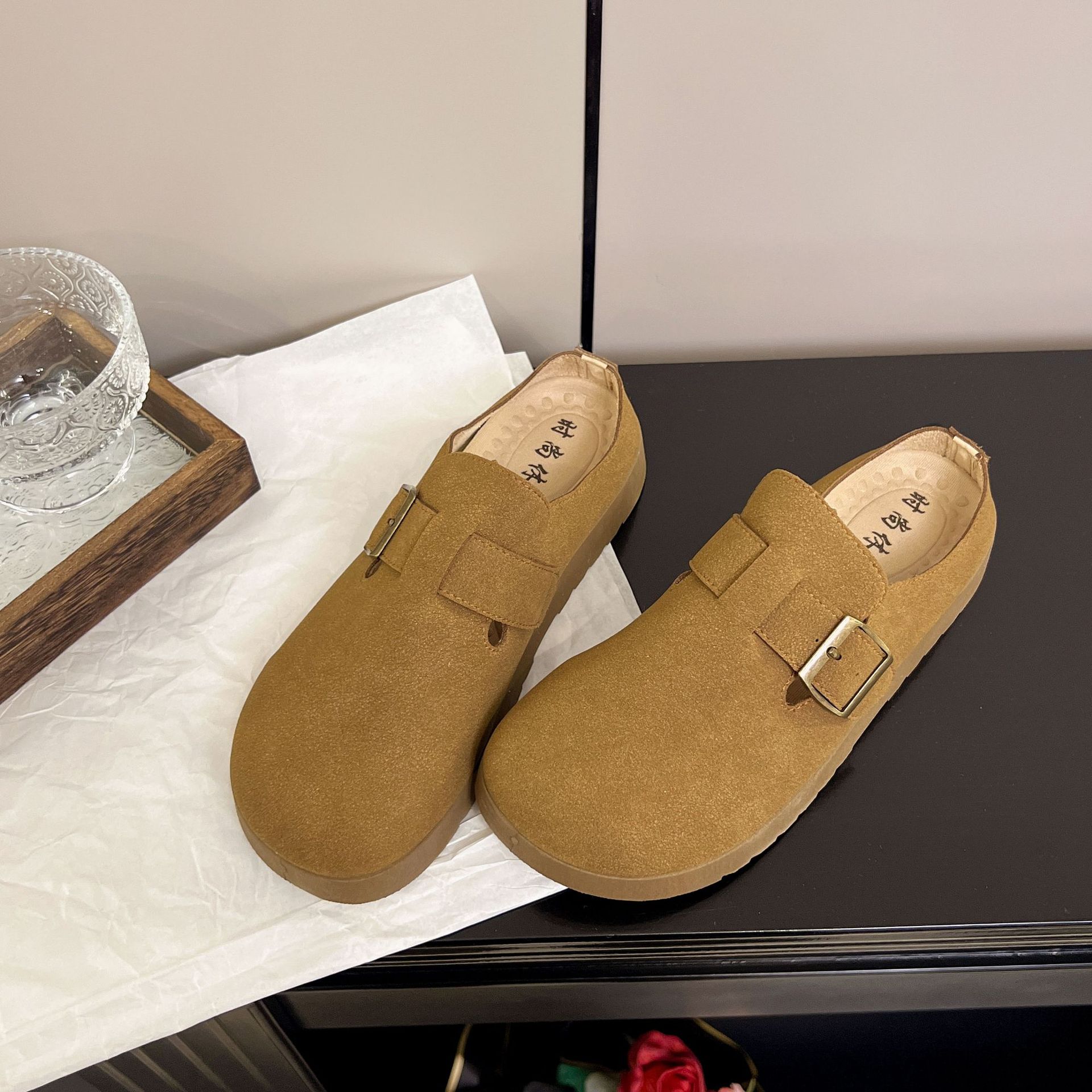 

2025 spring and summer one-pedal casual soft bottom versatile fashion thick bottom heightening breathable round head women s half-drag slippers 41