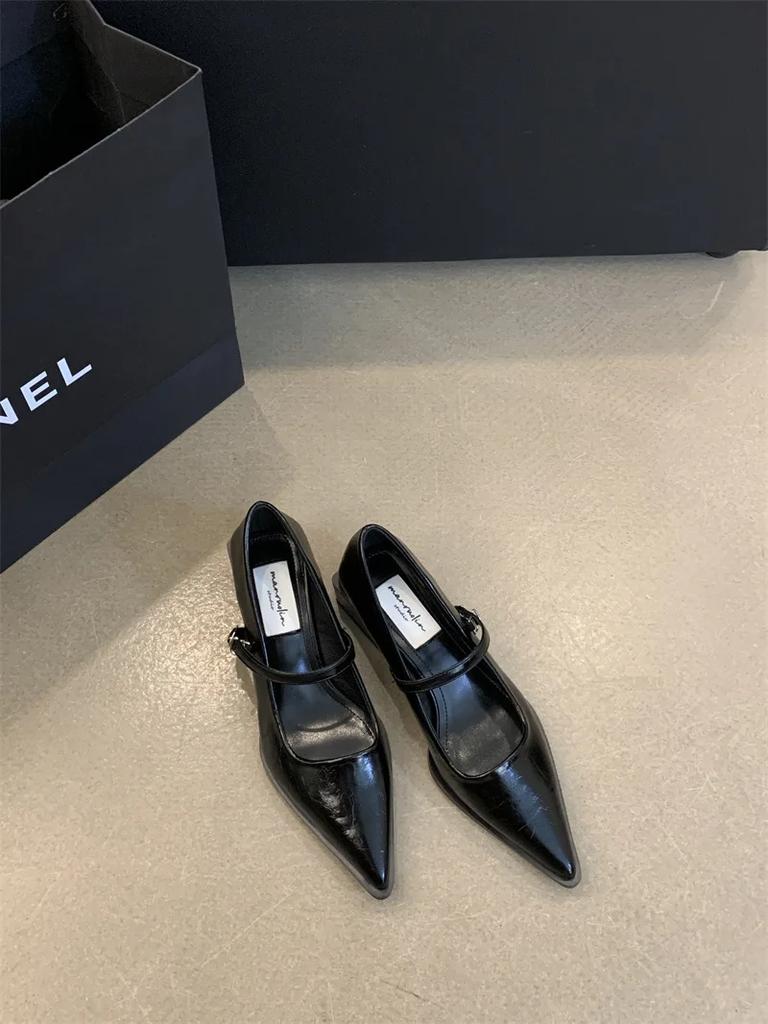 Retro Style Women Mary Jane Shoes New Pointed Toe Thick Heel Ladies Single Shoes Comfortate Office Pumps Footwear