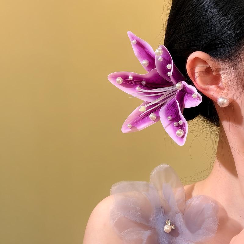 Korean Pearl Flower Hair Clip - Simple and Fashionable Duckbill Design