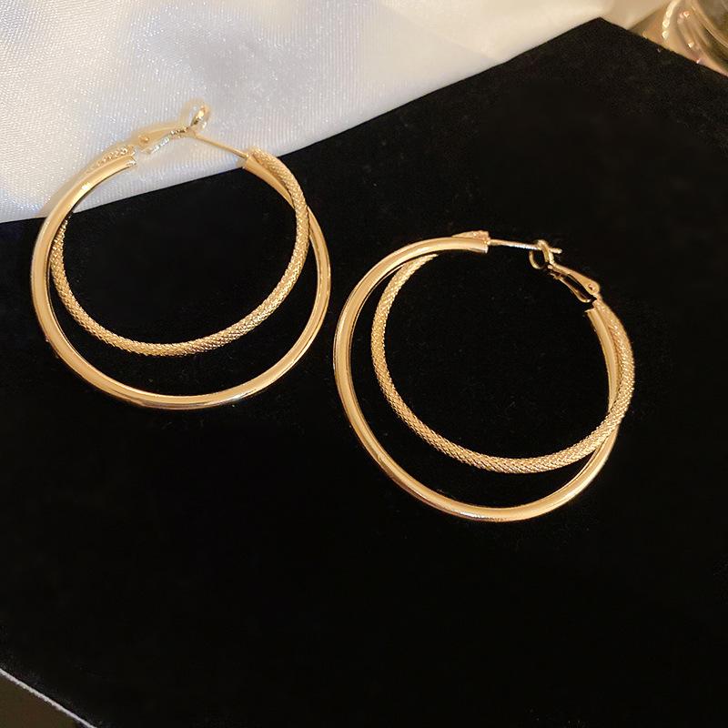 European and American plain ring earrings, stud earrings, cold wind, niche earrings, temperament earrings, light luxury