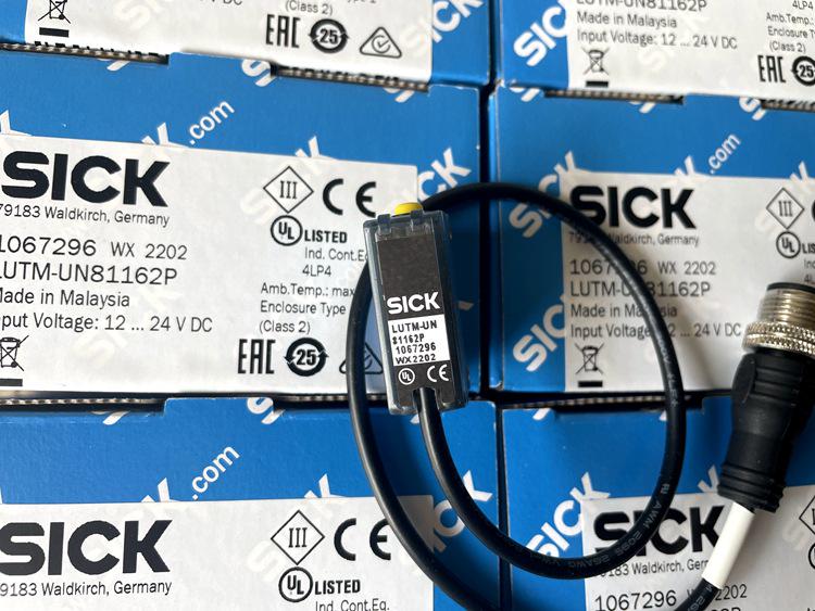 German SICK Fluorescence Sensor LUTM-UN81162P/UP81162P