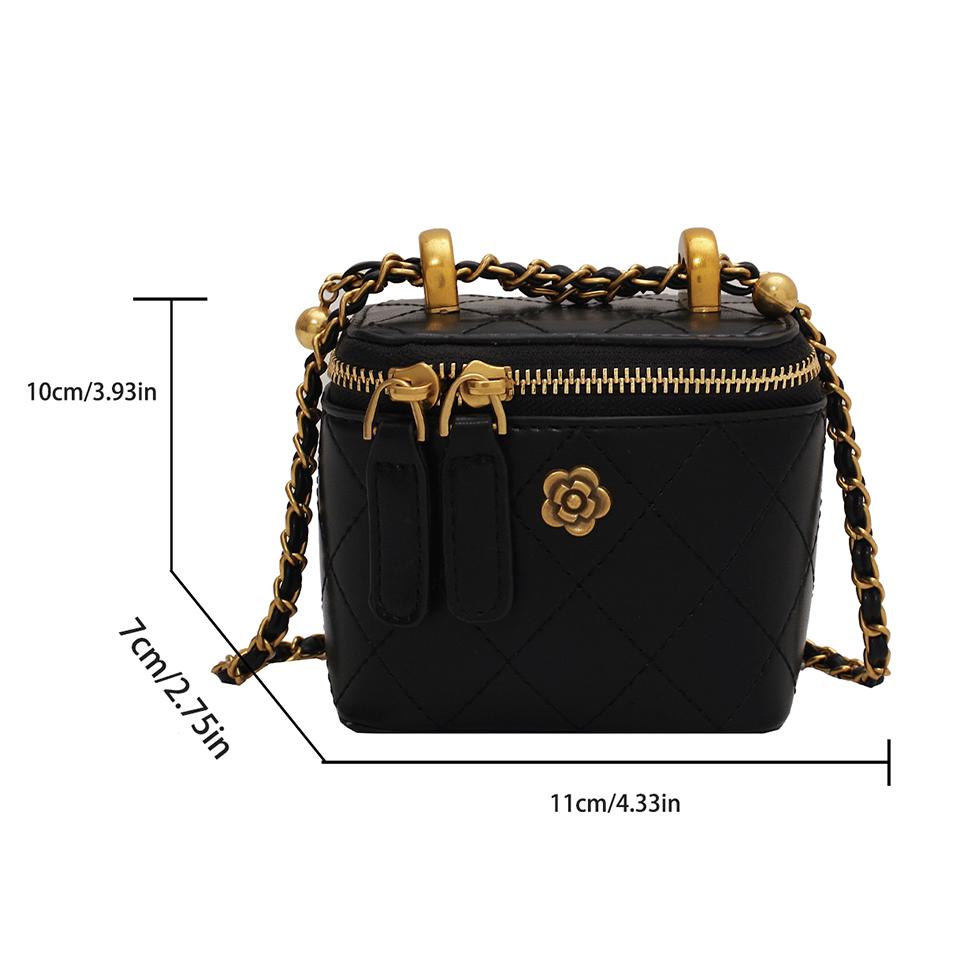 A small handbag made of exquisite color PU material, fashionable and popular styles, improve temperament