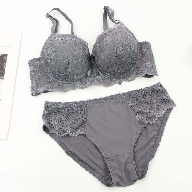 Sexy Lace Lingerie Set with Underwire Bra for Support and Side Boob Reduction Breathable Thin Bra and Comfortable Panties