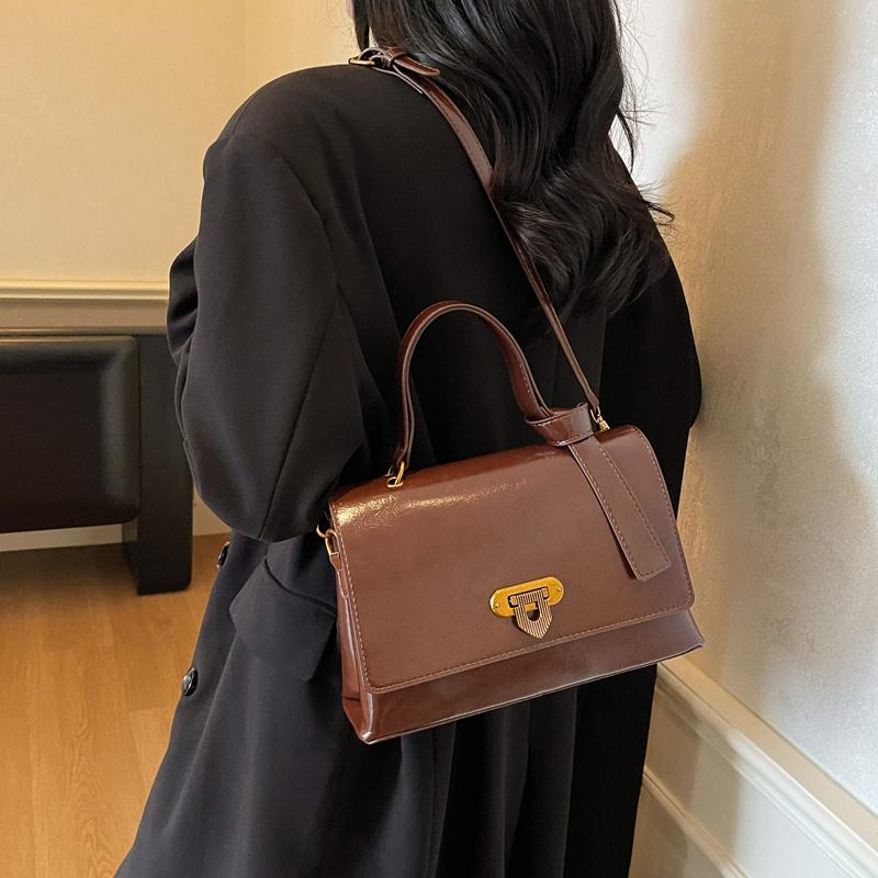 Designer PU Leather Crossbody Bag For Women 2025 Large Capacity Shoulder Messenger Bag Lady Flap Small Handbag Travel Bag Black