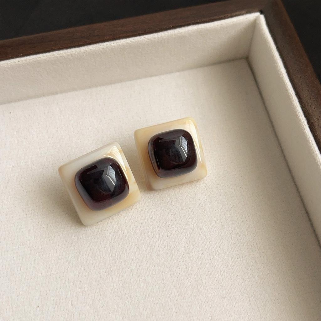 

Ретро Акрилові сережки-пусети Myerard з градієнтом кавового кольору - Жіноча нішева біжутерія преміумкласу